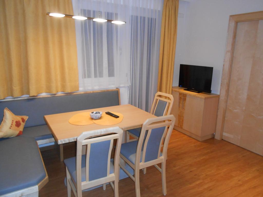 Apart Zangerle Kappl  Chambre photo